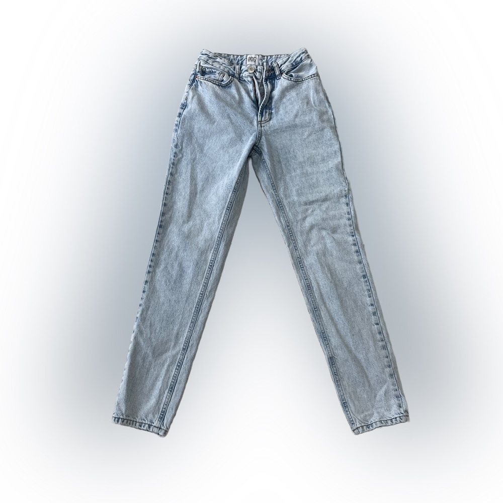 Light wash BDG size 24 mom jeans from urban outfitters!